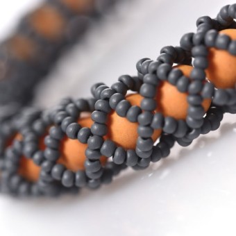 Handmade-браслет за 2 часа: сочетаем бусины и бисер PRECIOSA в жгуте