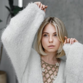 Aura Yarns Touch Me - пряжа, которую ангелы используют для плетения облачных одеяний