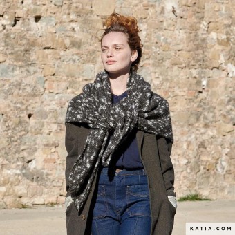 Свяжите большую треугольную шаль узором Air Alpaca Natural Colors от Concept by Katia!