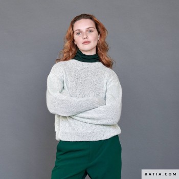Тонкая пряжа Alpaca Lace позволяет создавать тонкие, нежные вещи с современным настроением