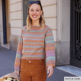 многоцветный эффект пряжи Concept Atenea Tones и легкость делают ее идеальной для женственных, неподвластных времени моделей