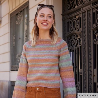 Узор свитера с рагланом, связанный по кругу с использованием Atenea Tones