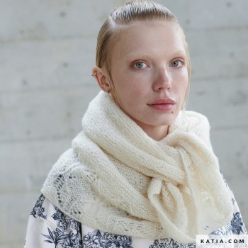 Вязаная шаль с геометрическими мотивами Atenea