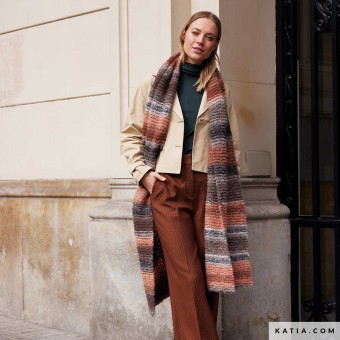 Меринос (32 %) обеспечивает мягкость, приятную на ощупь текстуру