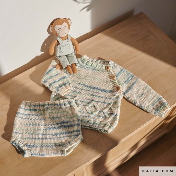 вязаный детский комплект из пряжи Katia Concept Cotton in Love Colors