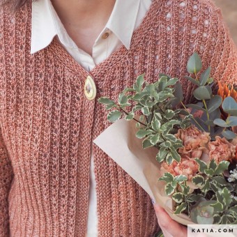 сбалансированный состав Katia Concept Cotton-Merino Fine для демисезонных вещей