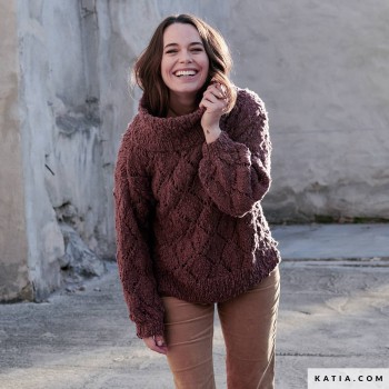 вязаный свитер с двойным воротником-воронкой из пряжи Cotton-Merino Volume для удобного, современного и вдохновляющего образа