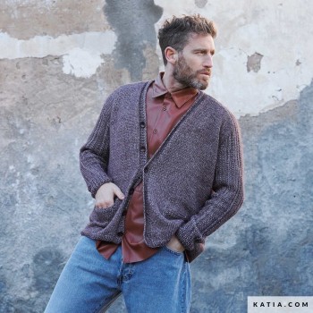 Вязание спицами Cotton-Merino дает уникальный опыт: эта нить сочетает в себе тепло хлопка и легкость мериносовой шерсти, создавая теплую и очень мягкую на ощупь вещь