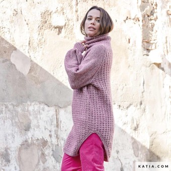 Пряжа Cotton-Merino обеспечивает идеальную мягкость при вязании пуловера больших размеров