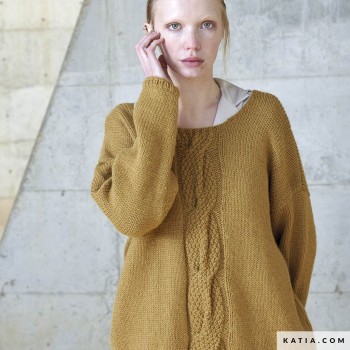 13 мотков пряжи Katia Concept Essential Alpaca понадобилось для вязания этого оверсайз свитера
