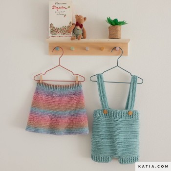 Используйте пряжу Baby Merino Aquarelle от Concept by Katia для мягкой и красочной отделки. Идеально подходит для вашего малыша или в качестве особого подарка