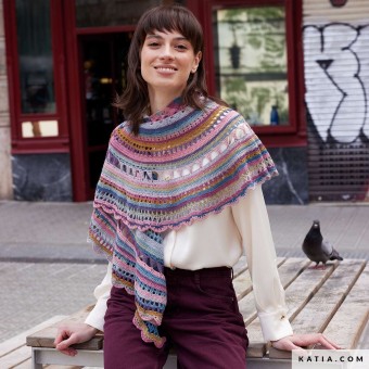 Легкая шаль в стиле накидки, связанная крючком из пряжи Concept Silky Lace Rainbow, смеси сверхтонкого мериноса и шелка