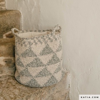 Можно ли вязать игрушки из Katia Home Cottage? — Да, особенно мягкие интерьерные игрушки или вязаные фигурки.