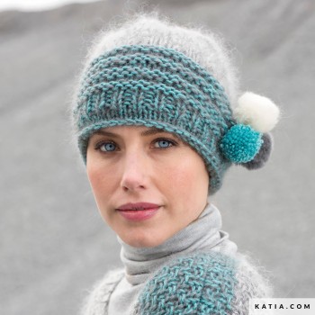 Забавная женская шапка с помпонами связаная пряжей Ingenua & Merino Aran