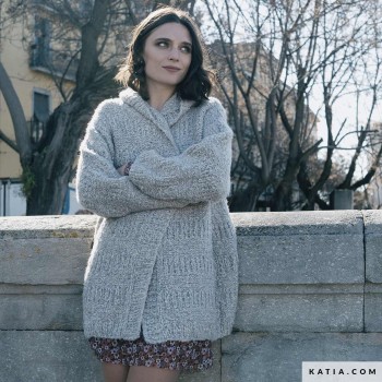 Нежные переходы цвета пряжи Katia Komorebi для модных аксессуаров