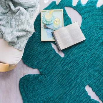Какой метраж у Katia Love Wool? — Примерно 50 метров на 100 грамм.