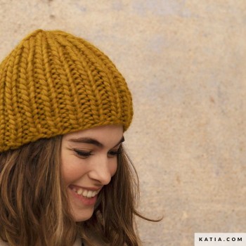 Подходит ли Katia Love Wool для детей? — Да, она гипоаллергенная и мягкая.