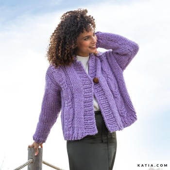 Сложно ли вязать Katia Love Wool? — Нет, крупная нить легко управляется.