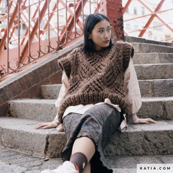 Какой минимальный проект можно связать из Katia Love Wool? — Тёплая шапка или снуд из одного мотка.