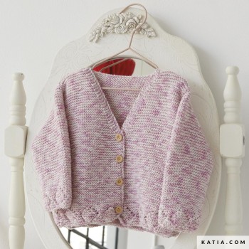 Какой толщины пряжа Merino Baby Plus? Средняя (lightweight), подходит для спиц 3–3,5 мм.