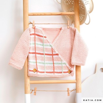 Можно ли вязать бельё или топы с открытым телом из SeaCell Cotton? — Да, пряжа безопасна и очень приятна к телу.