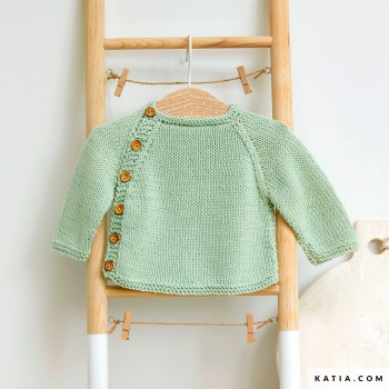 Можно ли вязать шарфы и палантины из SeaCell Cotton? — Да, пряжа струится и приятно ощущается на шее.
