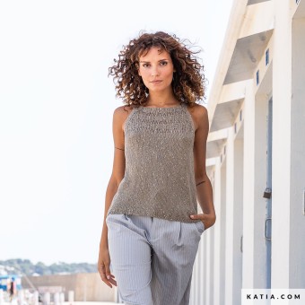 Узор для этой женской майки из журнала Katia Casual 116 - идеальная одежда для жарких летних дней