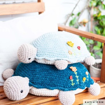 Пряжа Katia United Cotton подходит для амигуруми и интерьерных изделий