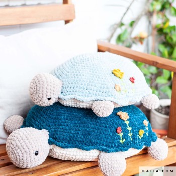 Пряжа Katia United Cotton подходит для амигуруми и интерьерных изделий