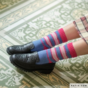 Из чего состоит Katia United Socks? 75% шерсть Superwash, 25% полиамид.