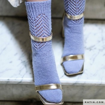  Какая толщина нити у Katia United Socks? — Средняя, подходит для спиц 2,5–3 мм.