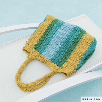 Вязаная крючком сумка из пряжи Washi с короткими ручками
