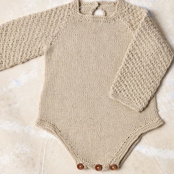 Вязаный боди для для новорождённых BJORN Punto 83 PTO-083_13 LANGYARNS Baby Cotton Naturally Colored