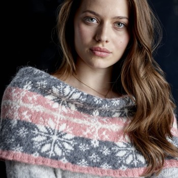 Накидка из Rowan Alpaca Classic – мягче облака (57% альпака, 43% хлопок)