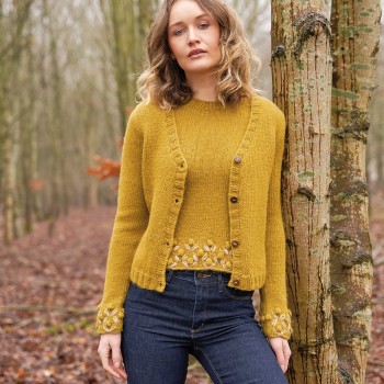 Rowan Alpaca Classic — пряжа, сотканная из межзвёздной пыли: 57% туманностей альпаки, 43% хлопковых лучей далёких солнц