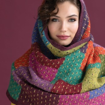 Как палитра импрессиониста: меланжевые переливы Felted Tweed оживляют каждую петлю, превращая вязание в живопись шерстью