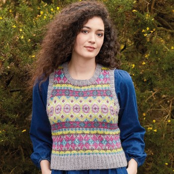 Идеальный вариант для многослойности в прохладную погоду, майка Fair Isle - обязательный атрибут осеннего стиля