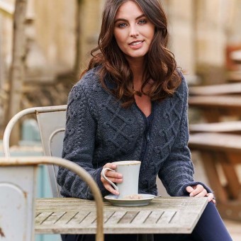 Терморегулирующие свойства и комфорт: уникальный состав Rowan Felted Tweed (50/25/25) обеспечивает оптимальный микроклимат в любую погоду