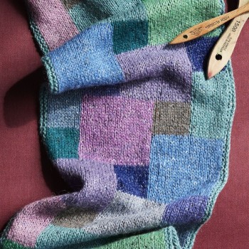 Пряжа для вечных ценностей: Felted Tweed от Rowan сохраняет форму и цвет благодаря премиальному составу 50/25/25