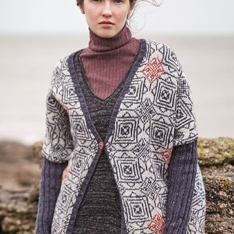Элегантная Rowan Felted Tweed в огненном имбирном оттенке Кaffe Fassett, для ярких жаккардовых узоров.