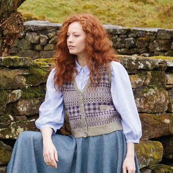 Пряжа Rowan Felted Tweed DK в глубоком чёрном оттенке, смесь шерсти, альпаки и вискозы для стильных свитеров.