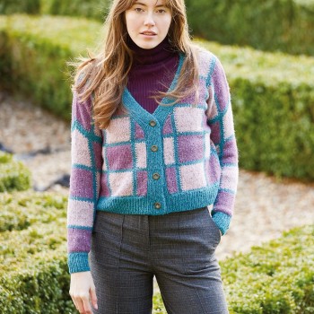 Премиальная Rowan Felted Tweed DK в тёплом коричном оттенке, для струящихся тканей с альпакой и вискозой.