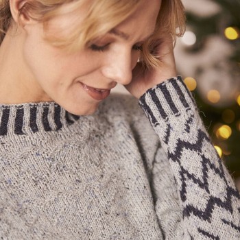 Нежная Rowan Felted Tweed в шалфейно-зелёном, для утончённых жаккардовых узоров с мериносом и альпакой.
