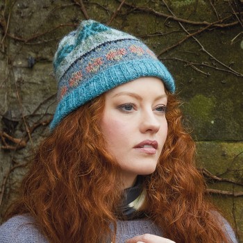 Rowan Felted Tweed DK в мягком лавандовом, для уютных аксессуаров с гармоничной смесью шерсти и альпаки.