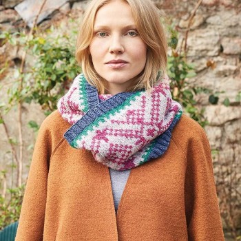 Rowan Felted Tweed DK в насыщенном шоколадном, для прочных свитеров с утончённым твидовым стилем