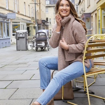 Пряжа Rowan Felted Tweed в тёплом кирпичном оттенке, для уютных аксессуаров с лёгкой текстурой