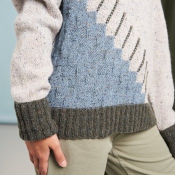 Пряжа Rowan Felted Tweed в небесно-голубом, для лёгких шалей с мягкой смесью мериноса и альпаки