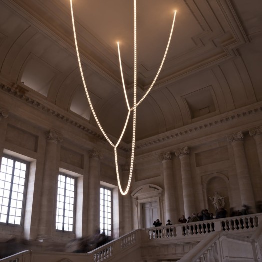 Версальский дворец. Swarovski объединила усилия с Ронаном и Эрваном Буруллек для создания люстры Gabriel