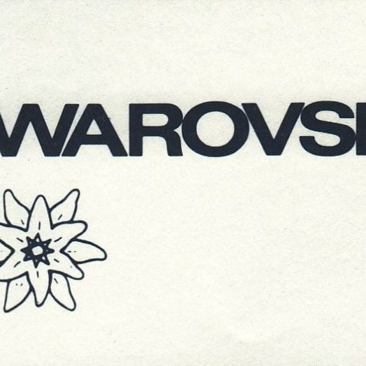 1980 - Логотип «Эдельвейс». Третий логотип Swarovski, переработанный в 1980 году, представлял собой новую интерпретацию цветка эдельвейса, отражая эволюцию дизайнерского языка и привлекательность наследия