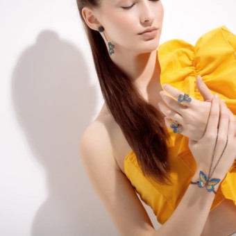 Весенний DIY: создаем кольцо с бабочкой из чешского бисера. Схема + список материалов